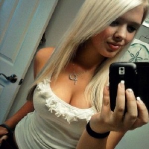 ️MALA SUCNICA RIJEKA JAVI SE ZA SUSRET I UZIVANJE KOD MENE