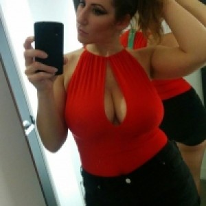 ️JAVI SE ZA UZIVANJE,DOGOVOR ZA SPOJ I BROJ ODMAH ️