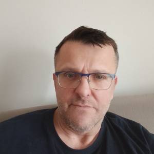 Tražim mladju curu ili starije dame